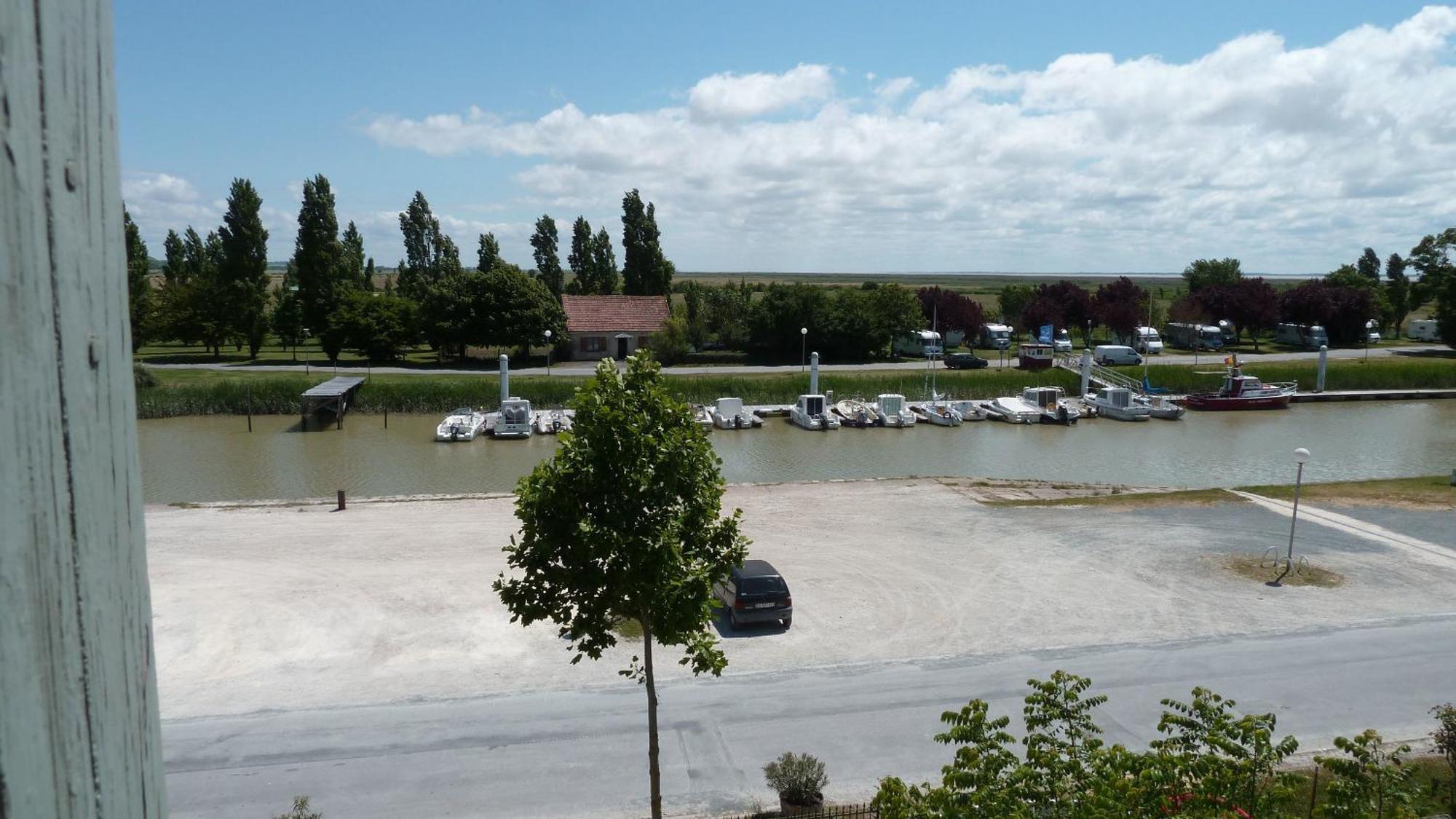 Hotel Le Domaine Du Meunier Mortagne-sur-Gironde Camera foto